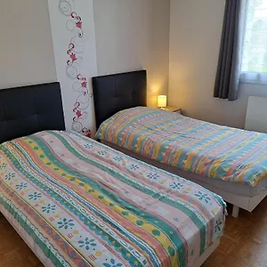 Cottage, Hébergement de vacances